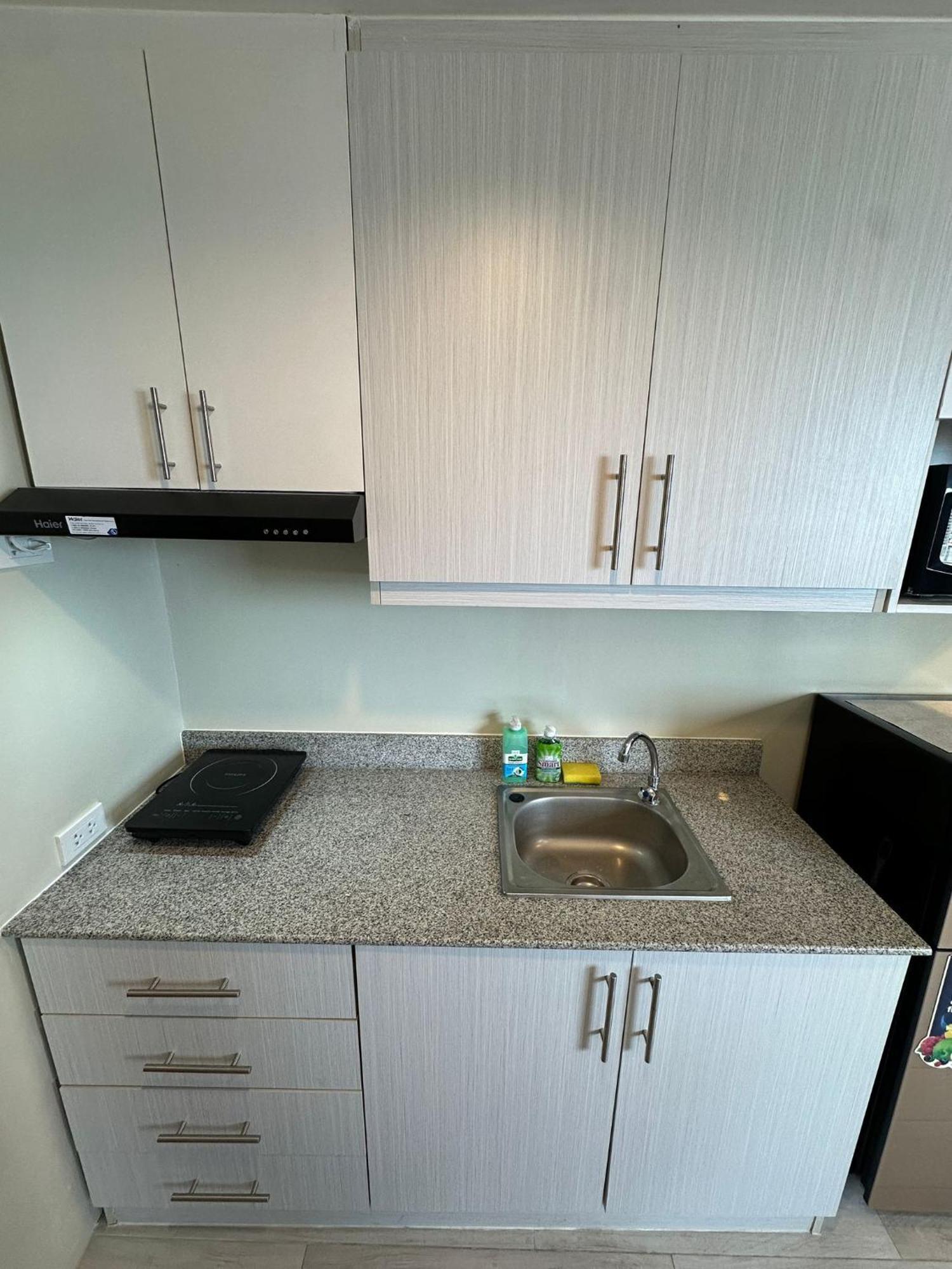 Modern & Comfy Studio - Steps From Ayala Mall, Cebu City Extérieur photo