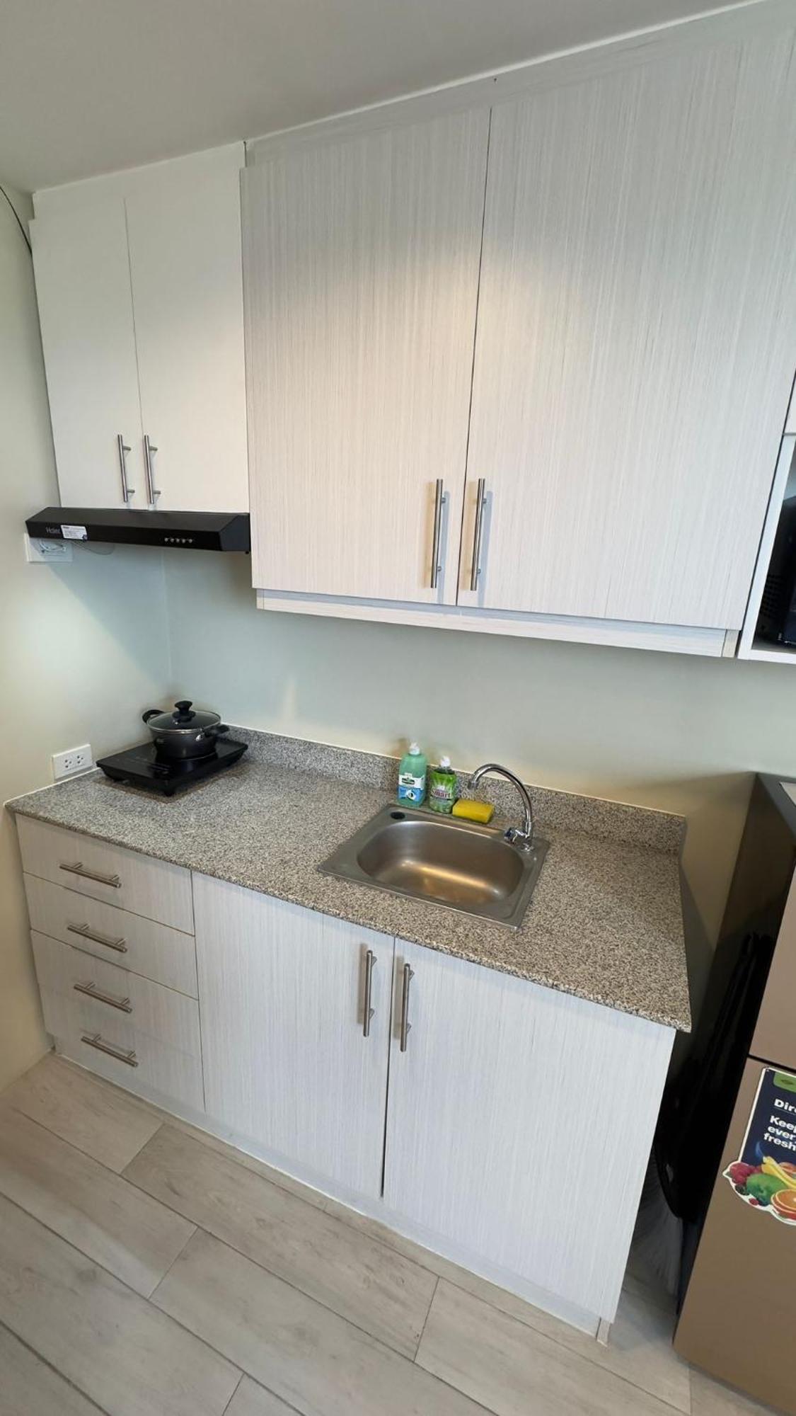 Modern & Comfy Studio - Steps From Ayala Mall, Cebu City Extérieur photo