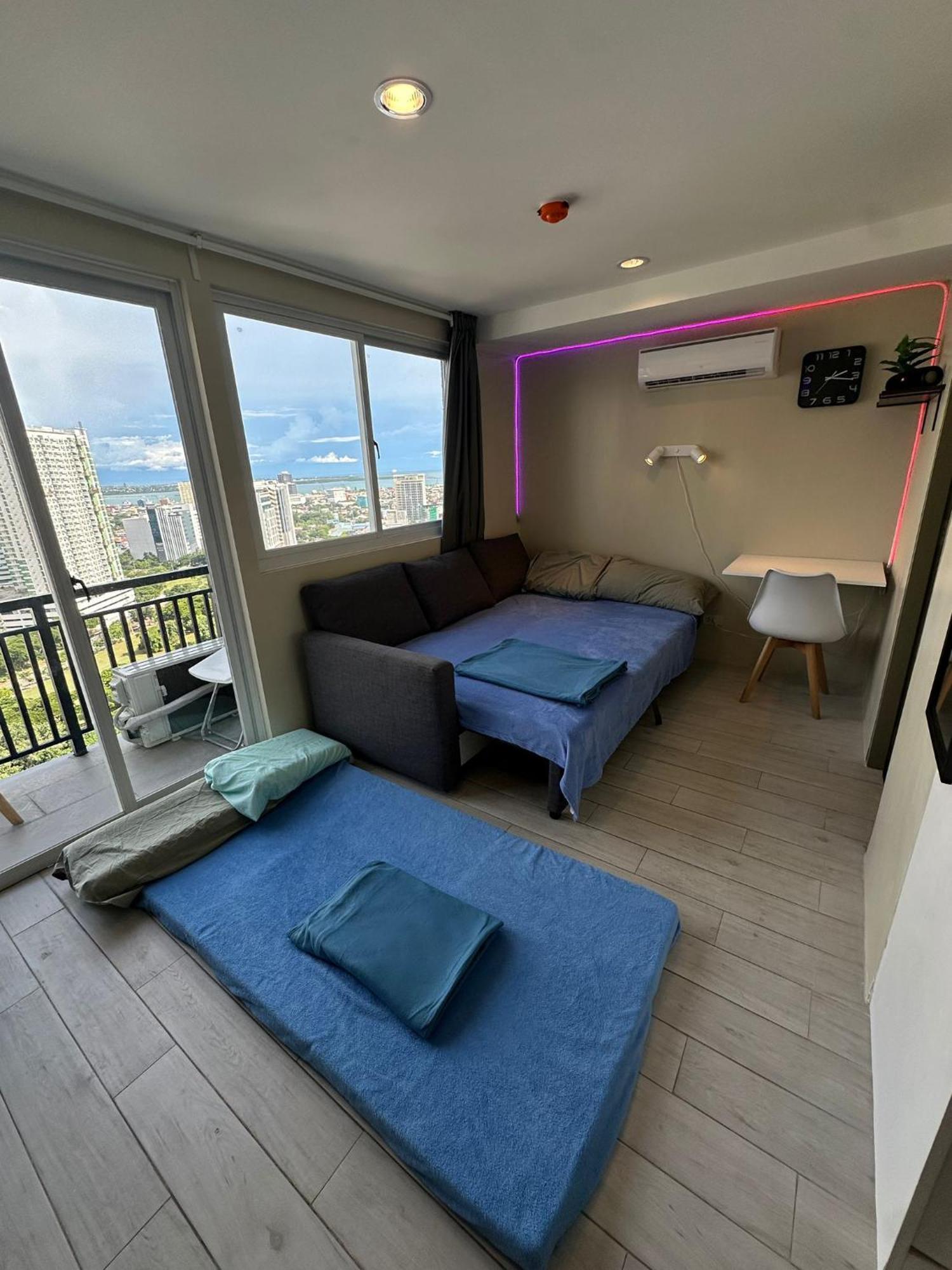 Modern & Comfy Studio - Steps From Ayala Mall, Cebu City Extérieur photo