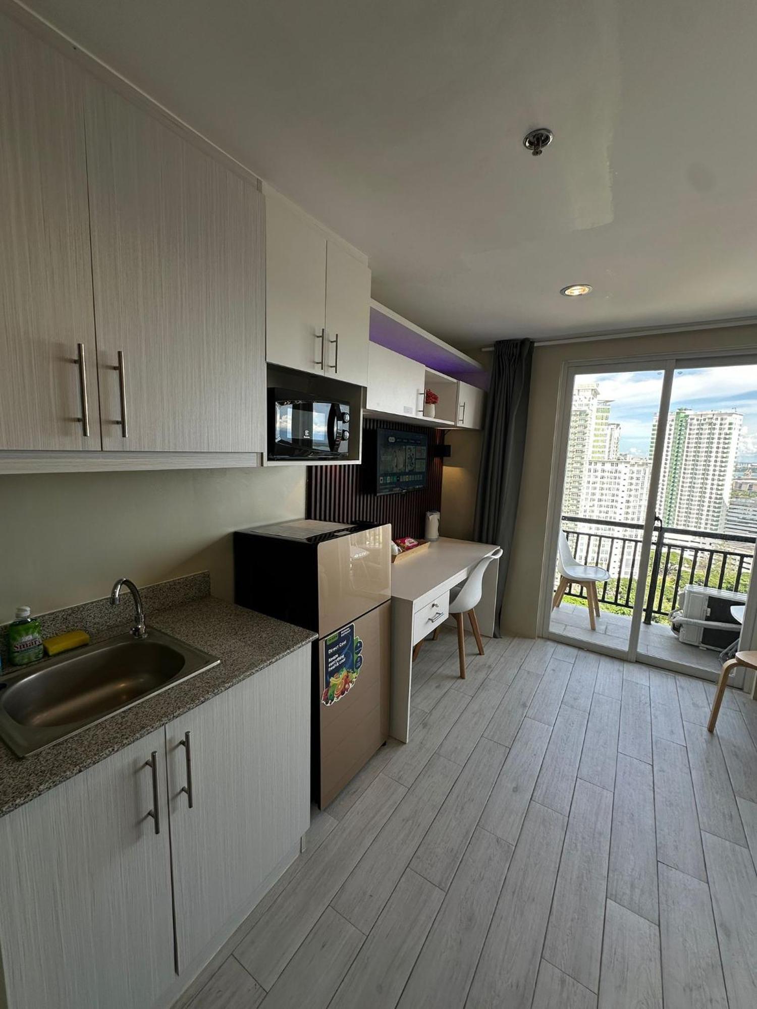 Modern & Comfy Studio - Steps From Ayala Mall, Cebu City Extérieur photo